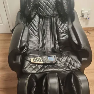 Photo of massage chair, 7 different forms of body massages, Bluetooth, control panel to choose the massage mo