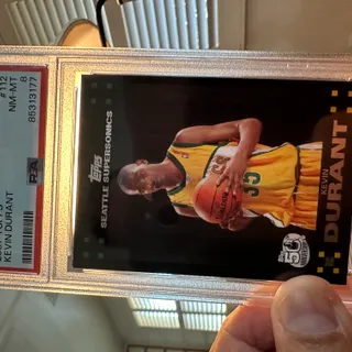 Photo of Kevin Durant rookie Topps NM-MT 8