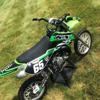 Photo of 2004 Kawasaki KX65 2-stroke dirtbike.
