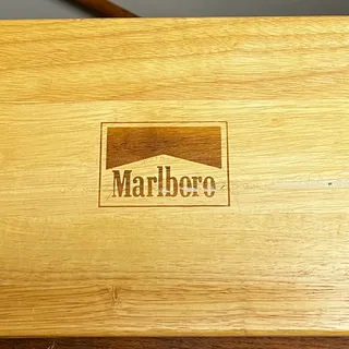 Photo of Marlboro card and chip set