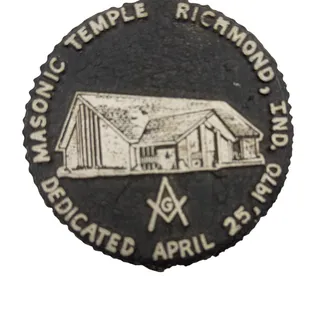 Photo of Masonic Temple Vintage 1970s Cast Iron Trivet Richmond Indiana Freemasons