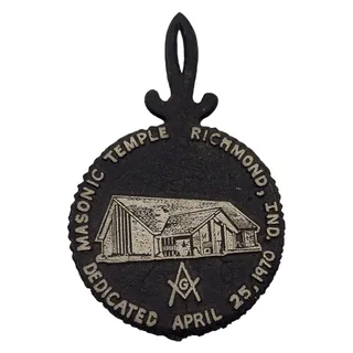 Photo of Masonic Temple Vintage 1970s Cast Iron Trivet Richmond Indiana Freemasons
