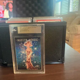 Photo of 2024 Leaf Marilyn Monroe ICONS BASE Pre- Production Shimmer Platinum 1/1 #56