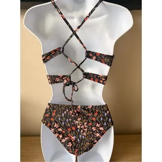 Photo of Cupshe Floral Bikini Set XS NWOT Black Pink Twist Front Tie Back Swim