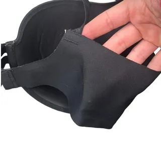 Photo of Warner's black underwire lightly padded molded cups seamless band 36D