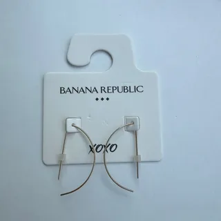 Photo of Banana Republic Gold Tone Open Crescent Hoop Earrings NWT