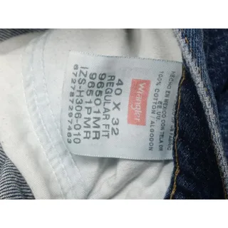 Photo of Wrangler Men's 40x32 Regular Fit Adult Blue Jeans Good Condition Clothing