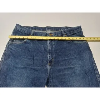 Photo of Wrangler Men's 40x32 Regular Fit Adult Blue Jeans Good Condition Clothing