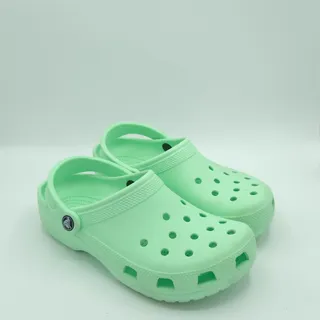 Photo of Crocs Classic Clogs Women's size Junior Men's size 6 mint green
