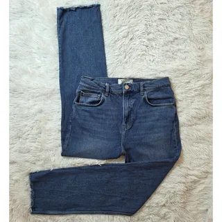 Photo of Reformation Liza Straight Organic Cotton Blend Jeans 28 / 6