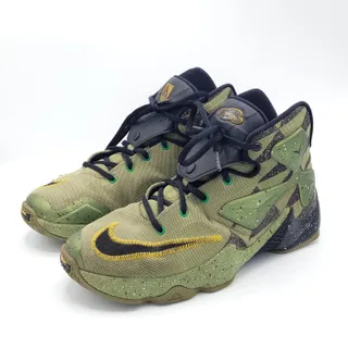 Photo of Nike 836386-309 Lebron XIII 8 Green Alligator Basketball youth size 6.5y