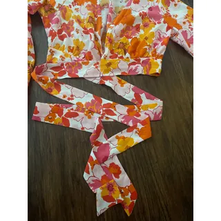 Photo of Shein womens small floral crop