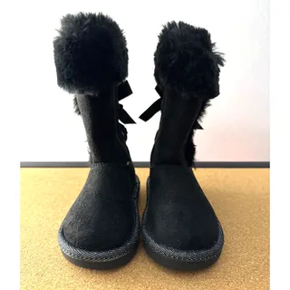 Photo of Toddler Girls Faux Suede Snow Boots | Black | Faux Fur Trim Bow Accents | Size 5