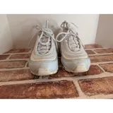 Listing Photo Thumb #3