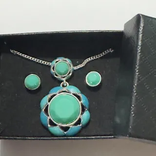 Photo of Avon Turquoise Necklace Earring Set Vintage
