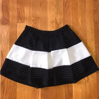 Photo of Soprano Colorblock Mini Skirt Size Medium