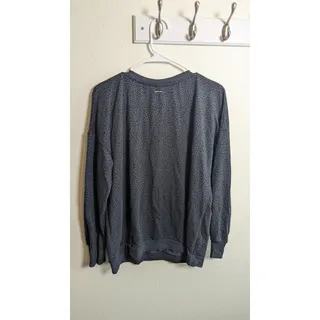 Photo of Mondetta Women's Long Sleeve Shirt Size Large