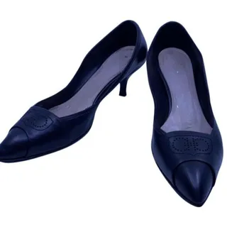 Photo of Salvatore Ferragamo Black Light Insignia Pumps Size Us