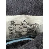 Listing Photo Thumb #8