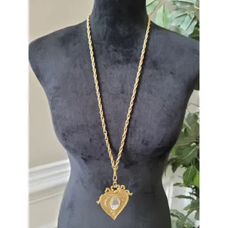 Photo of Women's Vintage Gold Rope Chain Necklace Heart Crystal Pendant Victorian Style