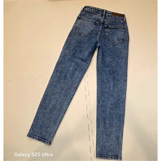 Photo of EUC Cello high waisted, acid washed, skinny mom jeans sz 1