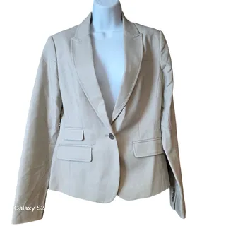 Photo of EUC Banana Republic lined, nude, smart, sleek, single button close blazer sz 4