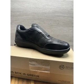 Photo of Woman's Sneakers & Athletic Shoes Clarks Kayleigh Peak 6 W
