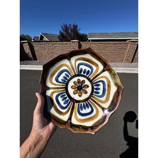 Photo of Ken Edwards El Palomar Tonalá lotus pattern ceramic plate from Mexico 70s