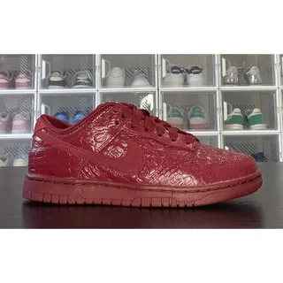 Photo of Nike Dunk Low Premium Leather Team Red Snakeskin 6W/4.5Y