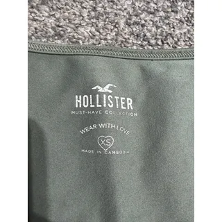 Photo of Hollister xs green vrop top