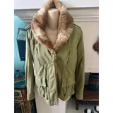 Listing Photo Thumb #3