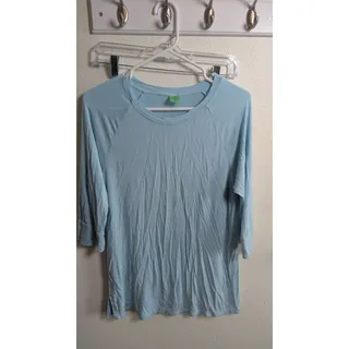 Photo of Honeydew Women's Long Sleeve T-Shirt Size Large