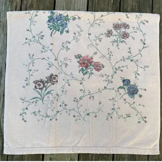 Photo of bath towel Vintage 1980s floral