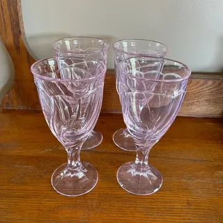 Photo of Noritake Sweet Swirl Pink Set of 4 Stemmed Wine / Water Glasses / Gablets 7.5"