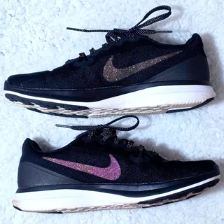 Photo of Nike In-Season TR 7 Black with Metallic Swoosh Training Shoes Women's Size 8.5