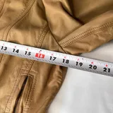Listing Photo Thumb #5
