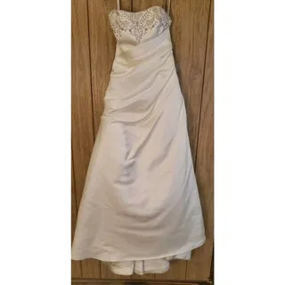 Photo of Zurc For IMPRESSIONS SIZE 10 WEDDING GOWN with train
