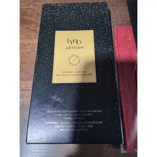 Photo of Avon Lyrd artisan perfumed sachet set Nos