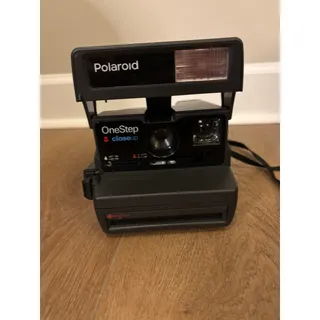 Photo of vintage Polaroid 600 OneStep Close Up instant film camera