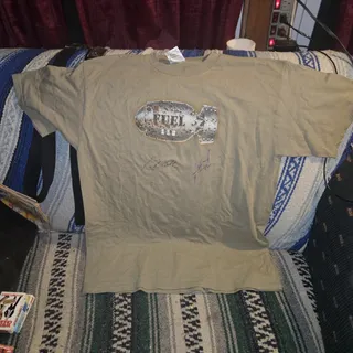 Photo of Autographed Fuel Sunburn Concert Tour T-Shirt XL Original 1998 band Shirt