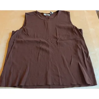 Photo of 🧨Women's 2X Laura Ashley Tank