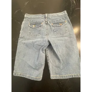 Photo of Bill Blass Jean Shorts, light wash Bermudas size 10