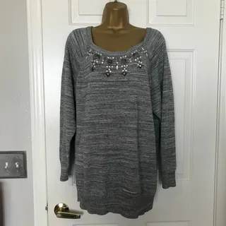 Photo of Torrid Gray Embellished Sweater Tunic Size 3 Plus Boho Classic Glam Top Coquette