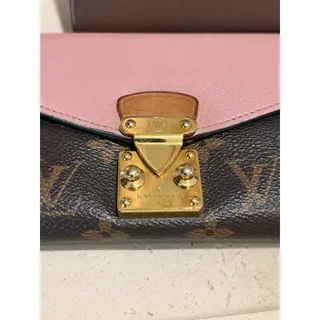 Photo of Louis Vuitton Pallas Wallet: Rose Ballerine M64093