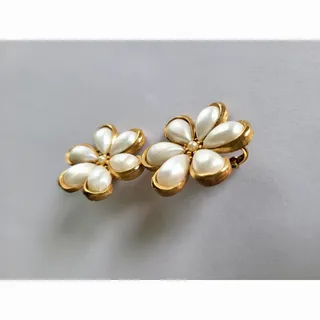 Photo of Vintage Crown Trifari 50s 60s Milk Glass Flower Earrings Clip On