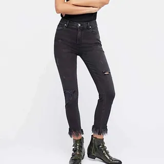 Photo of FREE PEOPLE Black Great Heights Distressed Frayed Skinny Jeans 27
