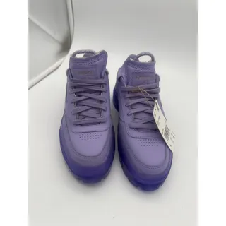 Photo of Reebok x Cardi B Club C V2 Size 6 Women’s 
