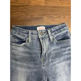 Listing Photo Thumb #3
