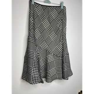 Photo of Womens Vintage Houndstooth Flared Skirt Size Small 