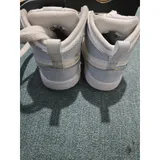 Listing Photo Thumb #4